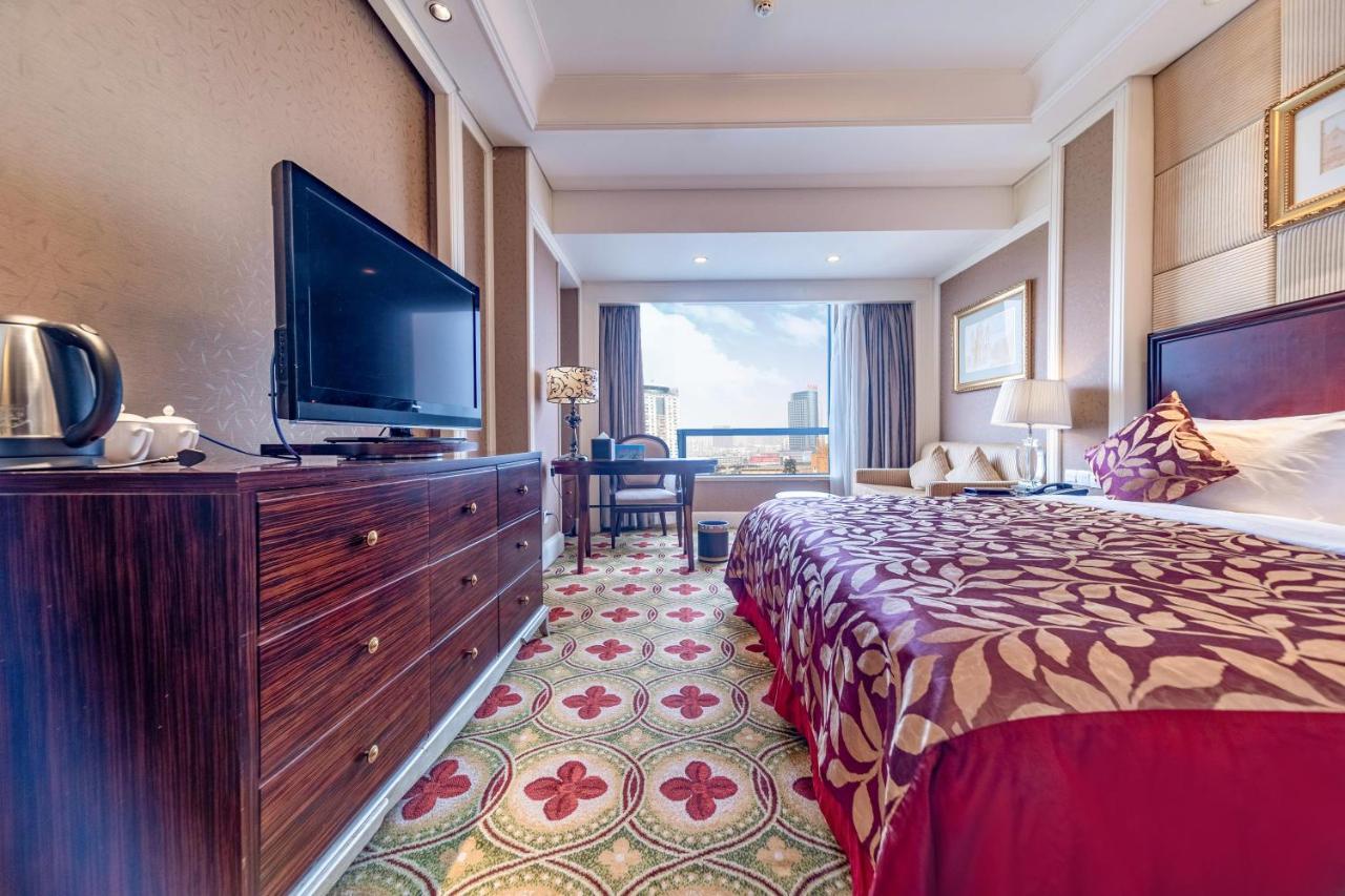 Ramada Yichang Hotel Exterior foto