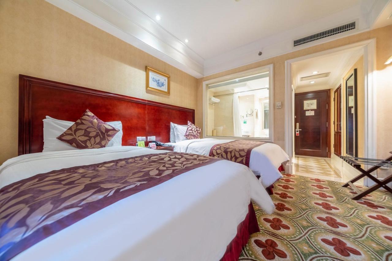 Ramada Yichang Hotel Exterior foto